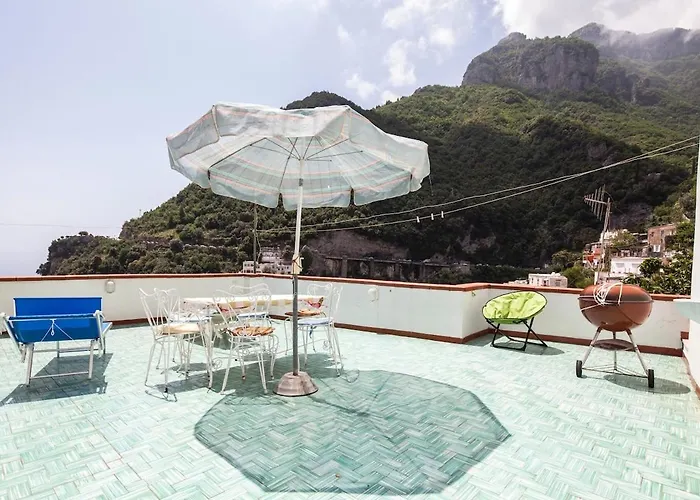 Chiesa Nuova With A Beautiful Sea View Apartment Positano