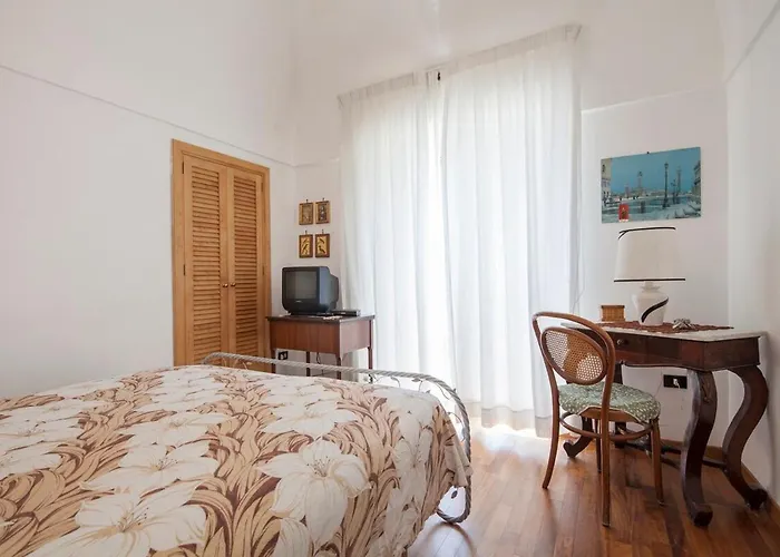 Chiesa Nuova With A Beautiful Sea View Apartment Positano